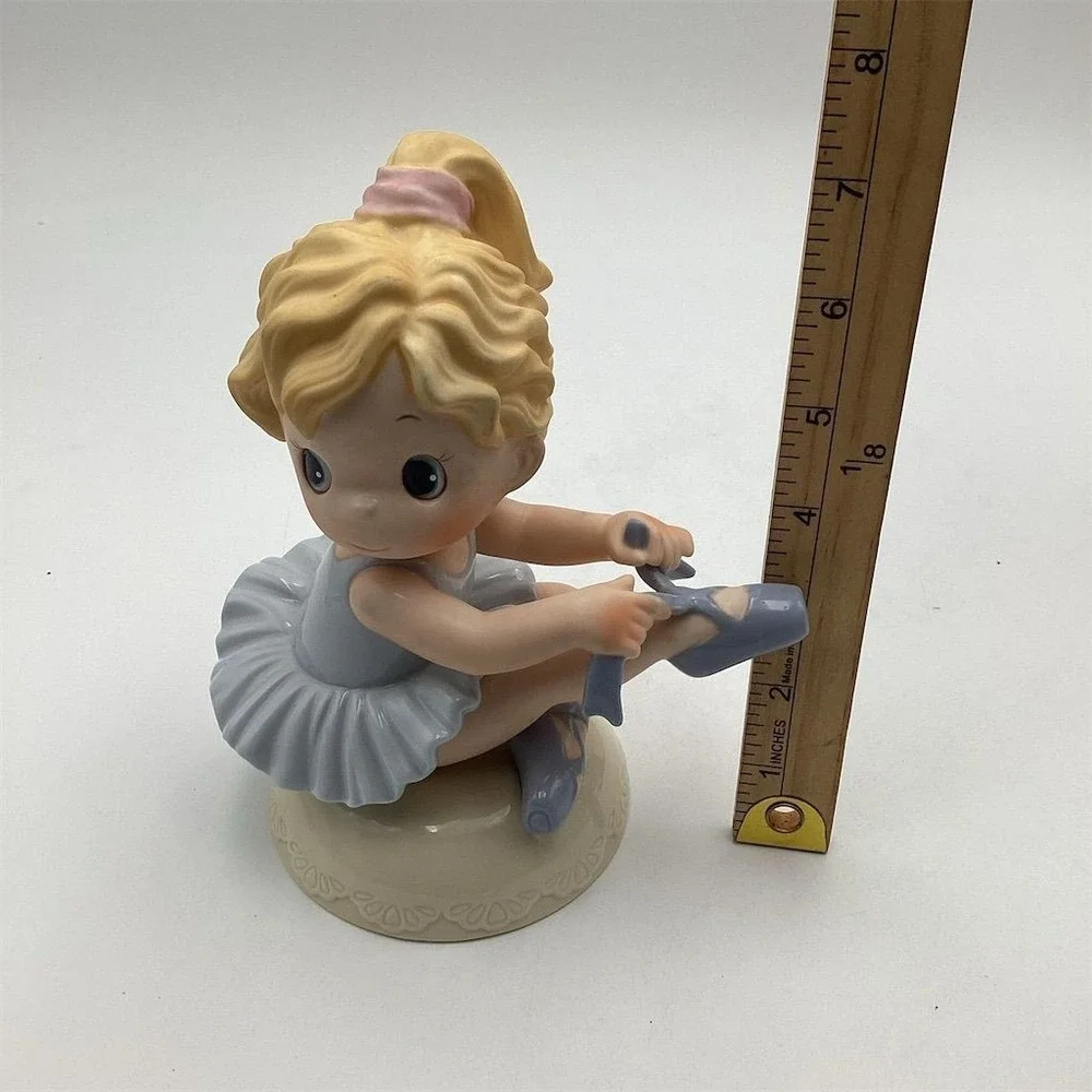 Porcelain Ballerina Figurine Blonde Girl‎ in Gray Tutu